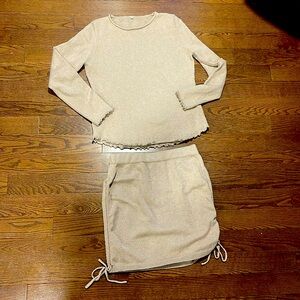 Women’s knitted skirt set size large, new